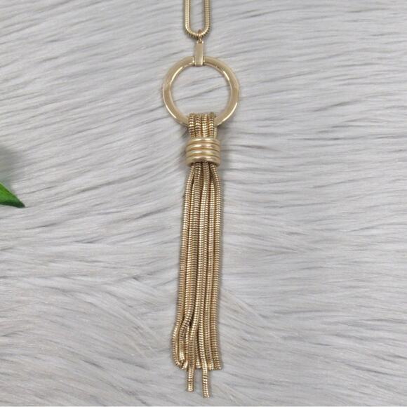 CHICO’S Gabby Pendant Necklace Gold Looped Long Snakechain Tassel - Picture 4 of 9
